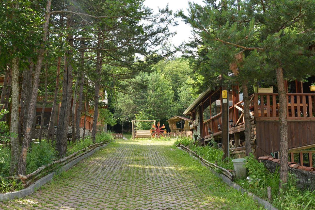 Abant Korudam Bungalov Butik Otel Exteriör bild