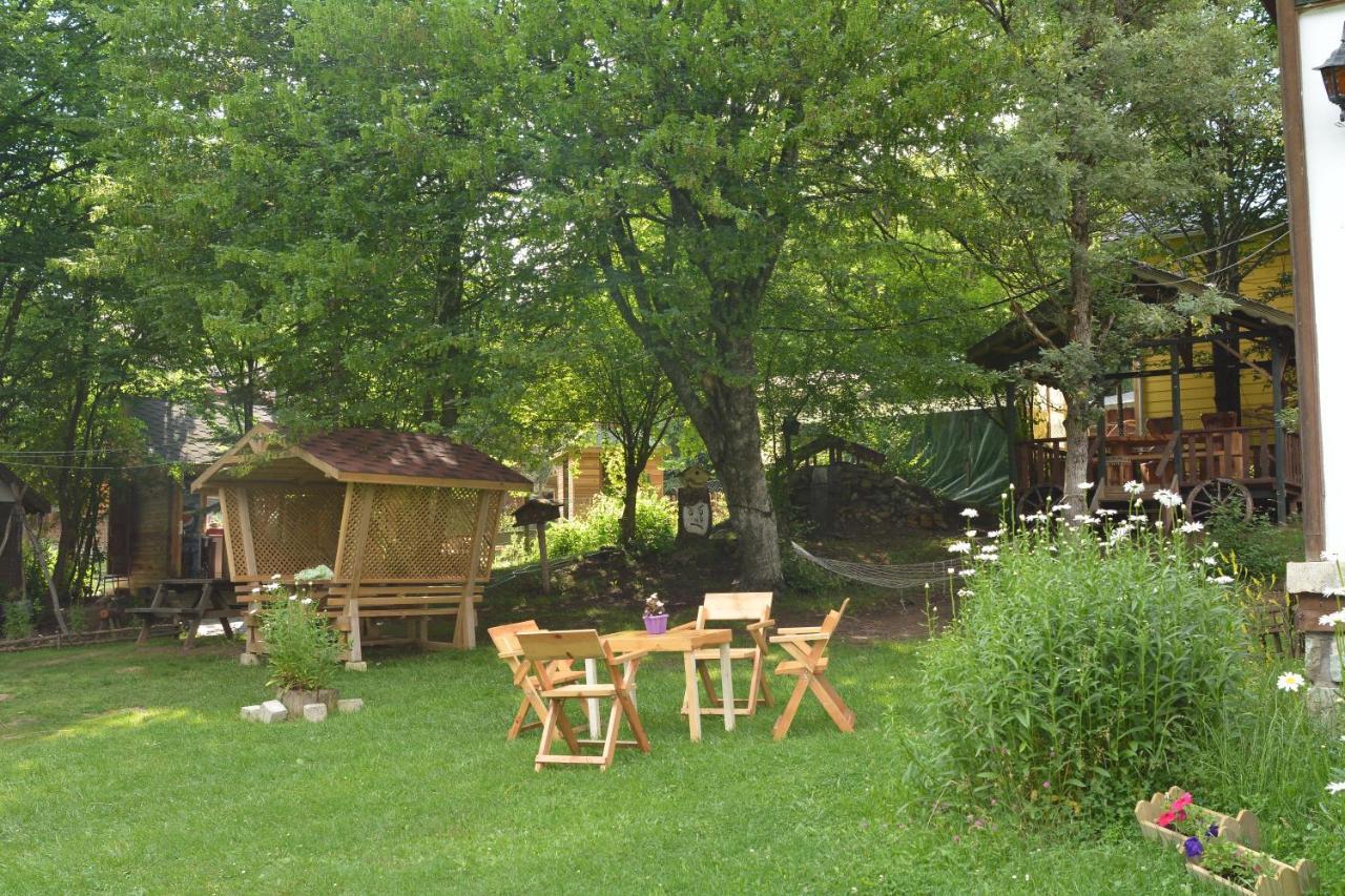 Abant Korudam Bungalov Butik Otel Exteriör bild