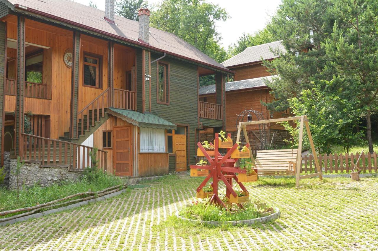 Abant Korudam Bungalov Butik Otel Exteriör bild
